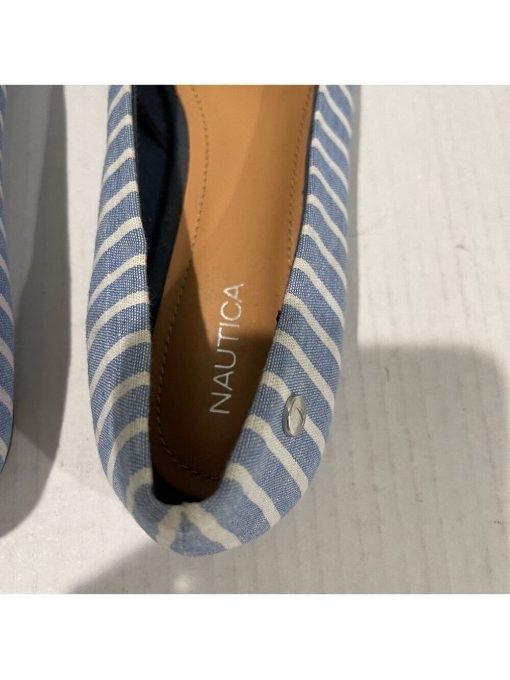 Women’s Nautica Blue & White Stripe Lightweight Flats Size 9 US! - Picture 8 of 10
